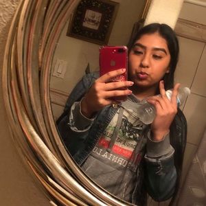 Meet your Posher, Karla